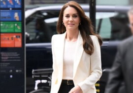 Weiße Jacke und enge Hose: Kate Middleton zeigte den perfekten Business-Look
