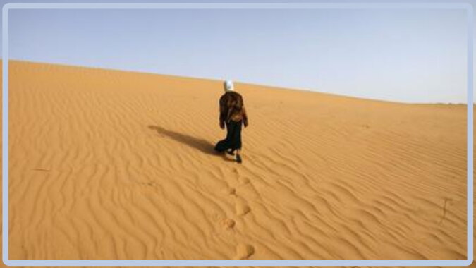 Ein Mensch in der Wüste. Quelle: stihi.com