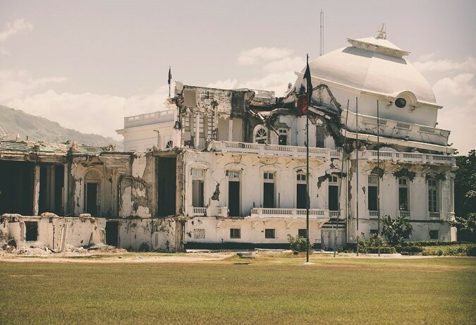 "Haus mit den Geistern": Wie die einst luxuriösen Anwesen aussehen, die die Zeit in Ruinen verwandelt hat