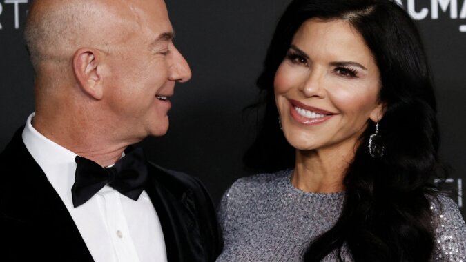 Jeff Bezos und Lauren Sanchez. Quelle: Getty Images