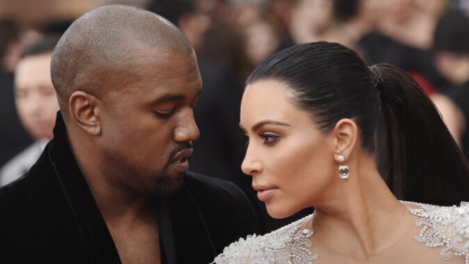 Kim Kardashian und Kanye West auf dem roten Teppich. Quelle: Getty Images