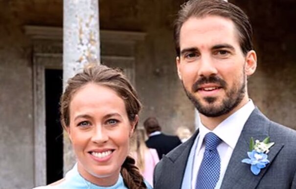 Griechischer Prinz Philip verlobte sich mit seiner Geliebten Nina Flor