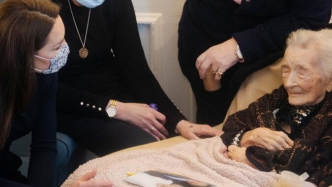 Kate Middleton besuchte ein Pflegeheim. Quelle: focus.com