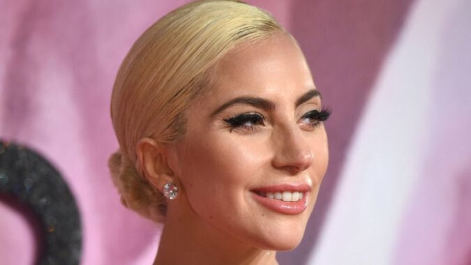 "Liebe geht nicht vorbei": Warum sich Lady Gaga bei ihrem Geliebten für eine Liebeserklärung an ihren Ex-Verlobten entschuldigen musste