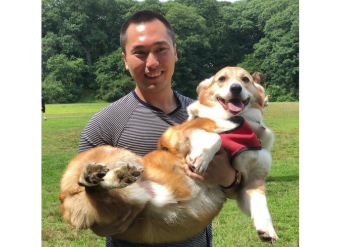 "Großes Glück": Die Frau wollte sich einen normalen Corgi anschaffen, stattdessen bekam sie einen 25-Kilogramm-Hund