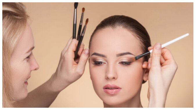 Das richtige Augen-Make-up kann Ihnen einen wacheren Blick verleihen. Quelle: pinterest.сom