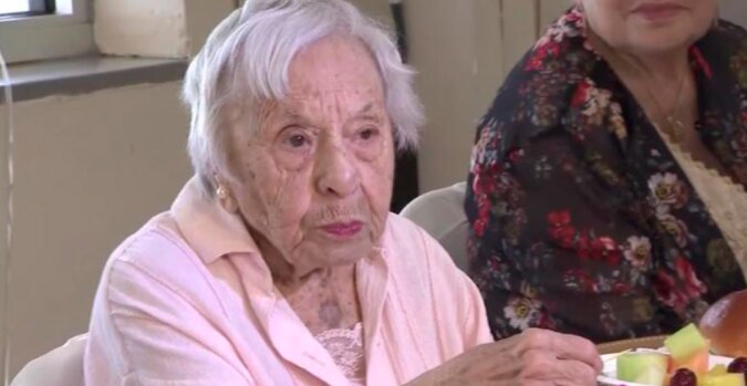 "Ich war nie verheiratet": Eine 107-jährige Frau teilte das Geheimnis der Langlebigkeit