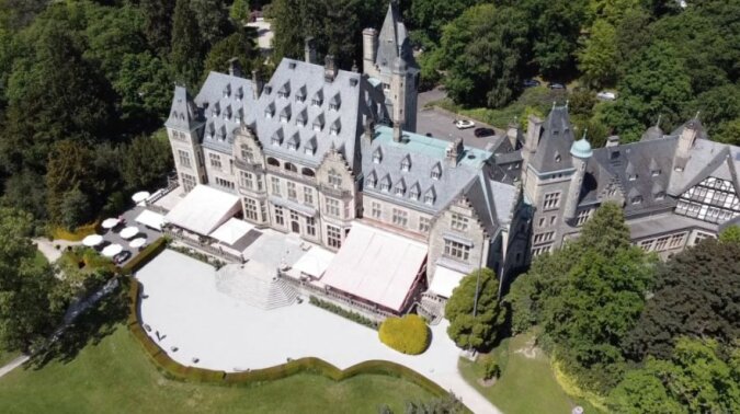 Residenz der Kaiserinwitwe: Geheimnisse des Schlosshotels in Kronberg