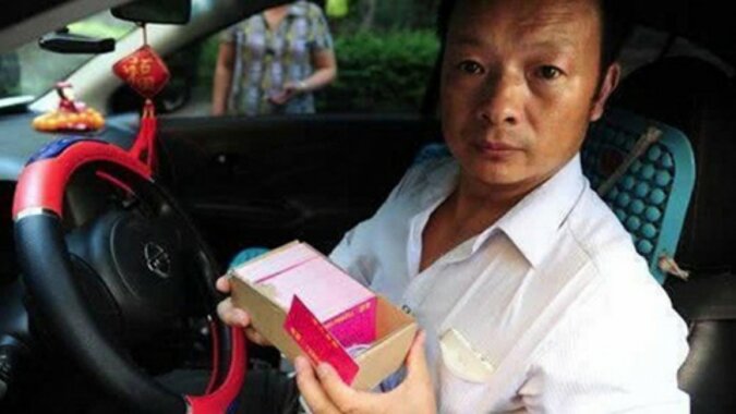 Der Mann arbeitete 24 Jahre als Taxifahrer, um seine vermisste Tochter zu finden