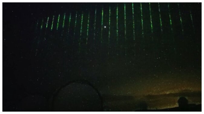 Eine "Lasershow" am Himmel über Hawaii. Quelle:Twitter