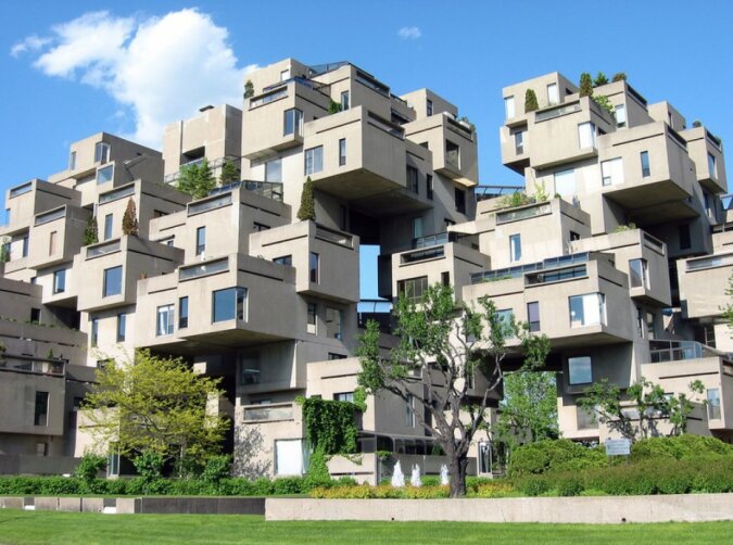 Elite-Gehäuse: Wie sehen drinnen die Wohnungen in einem Haus aus Betonblöcken aus