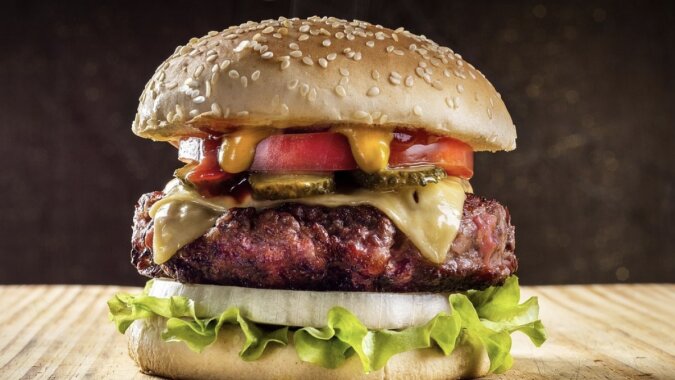 Es ist bekannt, wie viele Burger wir in einer Woche essen können.  Quelle: Pixabay/JRMartins