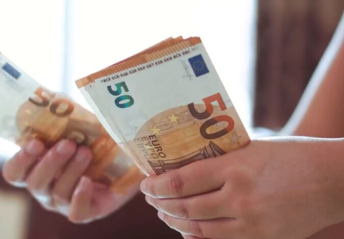 Man sollte einen Vorrat an Bargeld in Euro zu Hause haben. Quelle: Screenshot Youtube