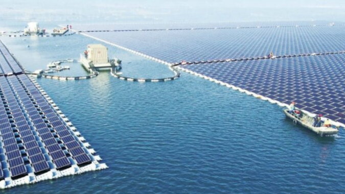 Solarkraftwerk auf dem Wasser. Quele: focus.com