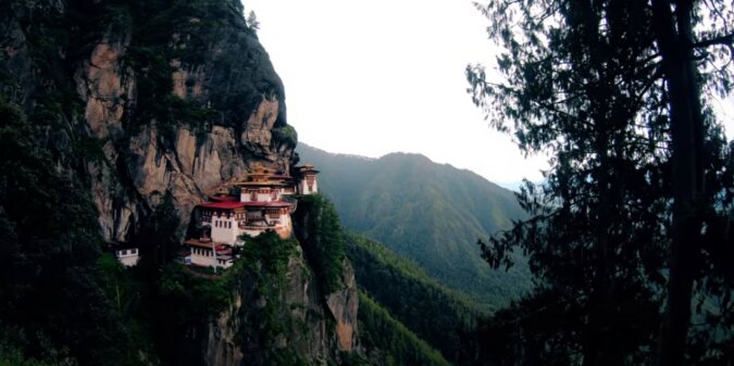 Kloster Paro Taksang, Bhutan. Quelle: Screenshot YouTube