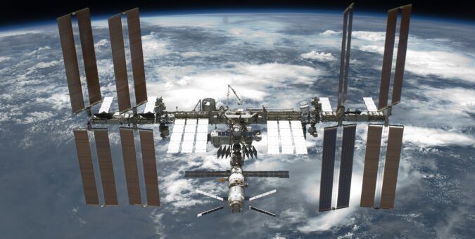 Astronauten auf der ISS haben begonnen, neue Lebensmittel anzubauen. Quelle: wikipedia