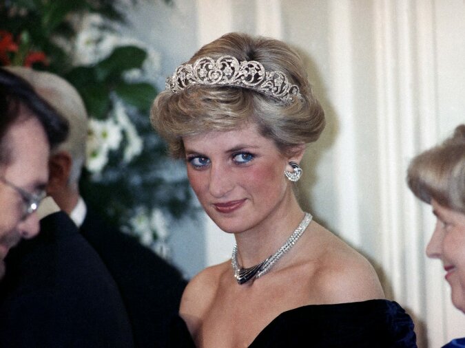 Warum die neue Staffel von "Die Krone" für Prinzessin Dianas Söhne Harry und William unangenehm sein wird