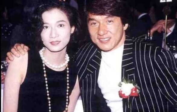 Die geliebte Frau des Schauspielers Jackie Chan: Das Idol der Millionen hat 40 Jahre lang seine Frau versteckt