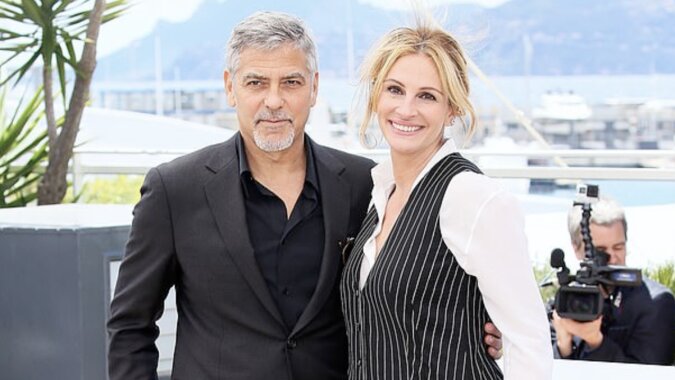 George Clooney und Julia Roberts. Quelle: dailymail.сo.uk
