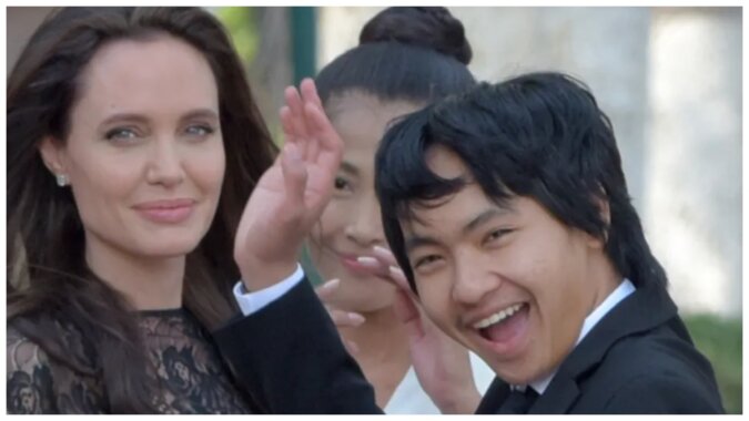Angelina Jolie mit Adoptivsohn Maddox. Quelle: Getty Images