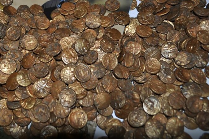 "Historischer Fund": Ein Ornithologe fand einen keltischen Schatz aus 1300 Goldmünzen im Wert von jeweils 723 Euro