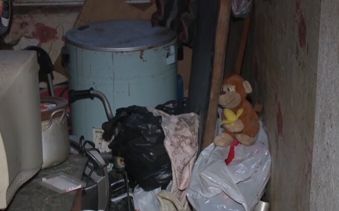 Wohnung mit Müll. Quelle: Screenshot YouTube