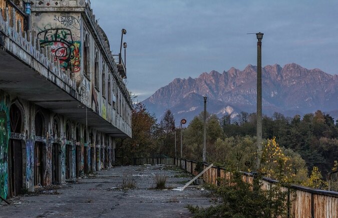 "Italienisches Las Vegas": Wie eine verlassene Geisterstadt in Italien aussieht, Details