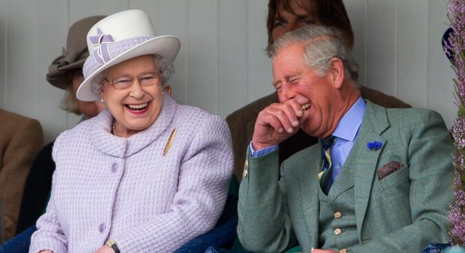 "Zu Ehren des Geburtstages des Sohnes": Die Königin teilte ein Babyfoto von Prinzen Charles zu Ehren seines Geburtstages