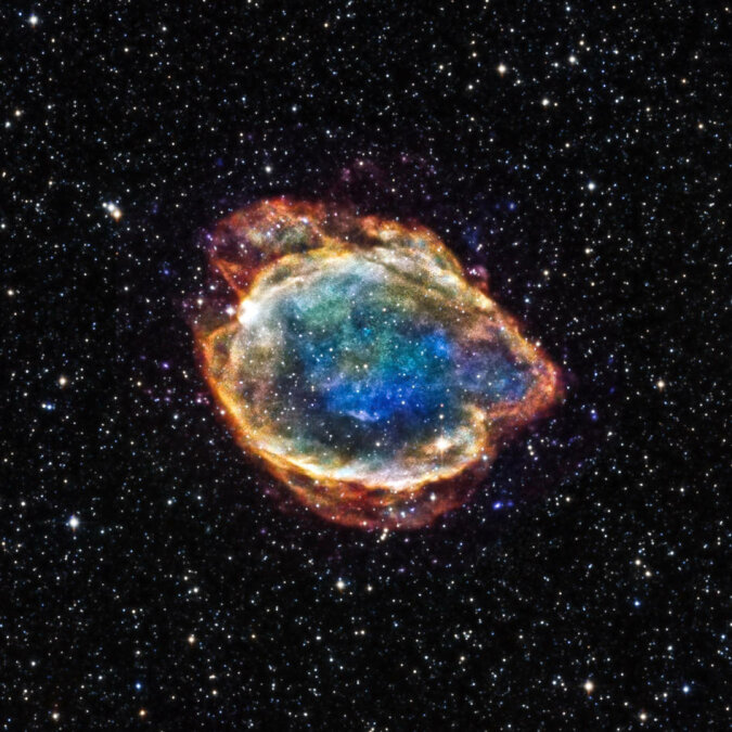 Hubble fotografierte ein ungewöhnliches Phänomen ein, das 70 Millionen Lichtjahre von der Erde entfernt ist: Einzelheiten sind bekannt geworden