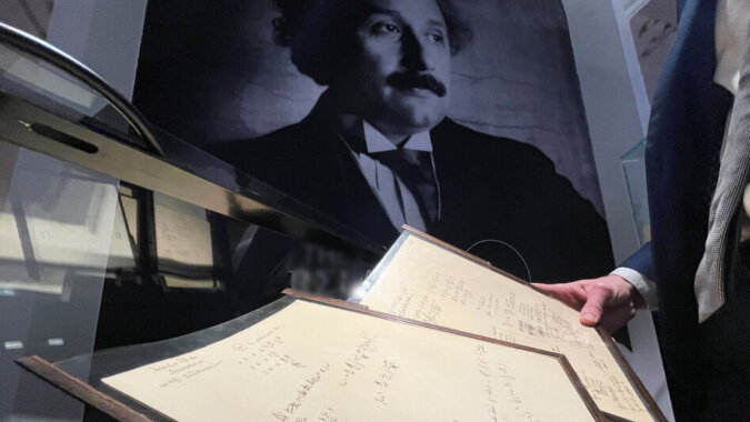 Manuskript des Physik-Nobelpreisträgers Albert Einstein. Quelle: esquire.com