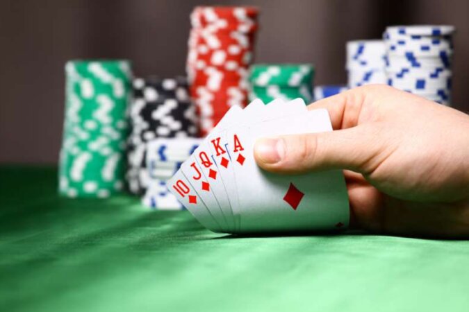 "Großer Jackpot": Ein Rentner erfuhr von der Heilung seiner Frau und gewann dann 1.000.000 Dollar im Kasino